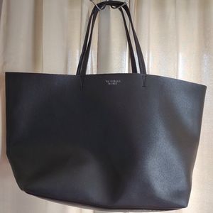 PRICE DROP Victoria's Secret Weekend Bag